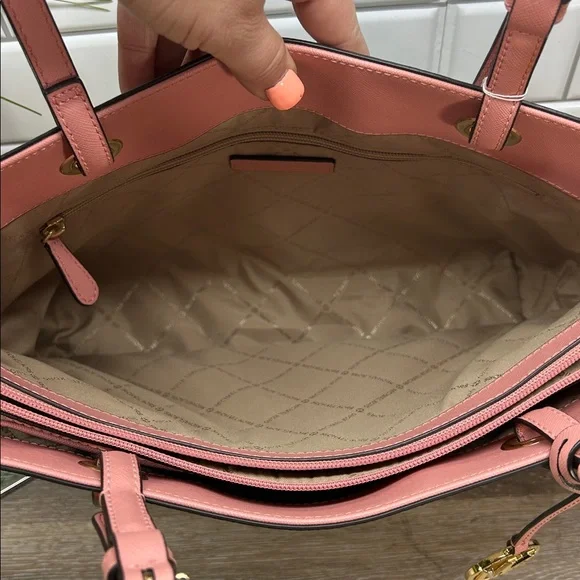 Michael Kors Pink and Beige Tote Bag - Picture 4 of 15